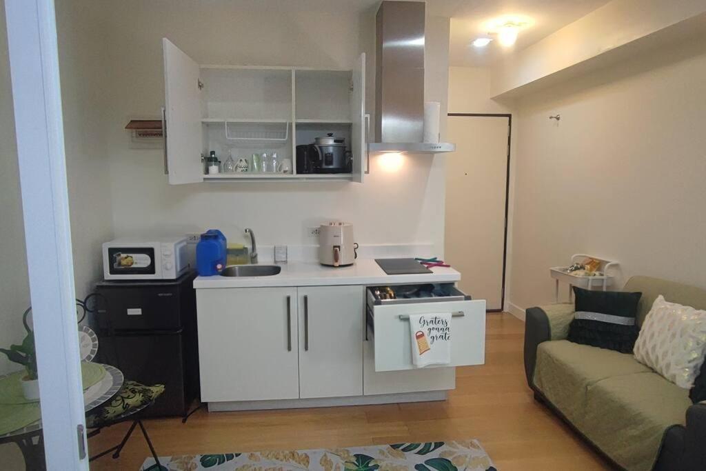 מנילה Aveline Suites Elite Rockwell View Acqua Private Residences Near Rockwell Makati מראה חיצוני תמונה
