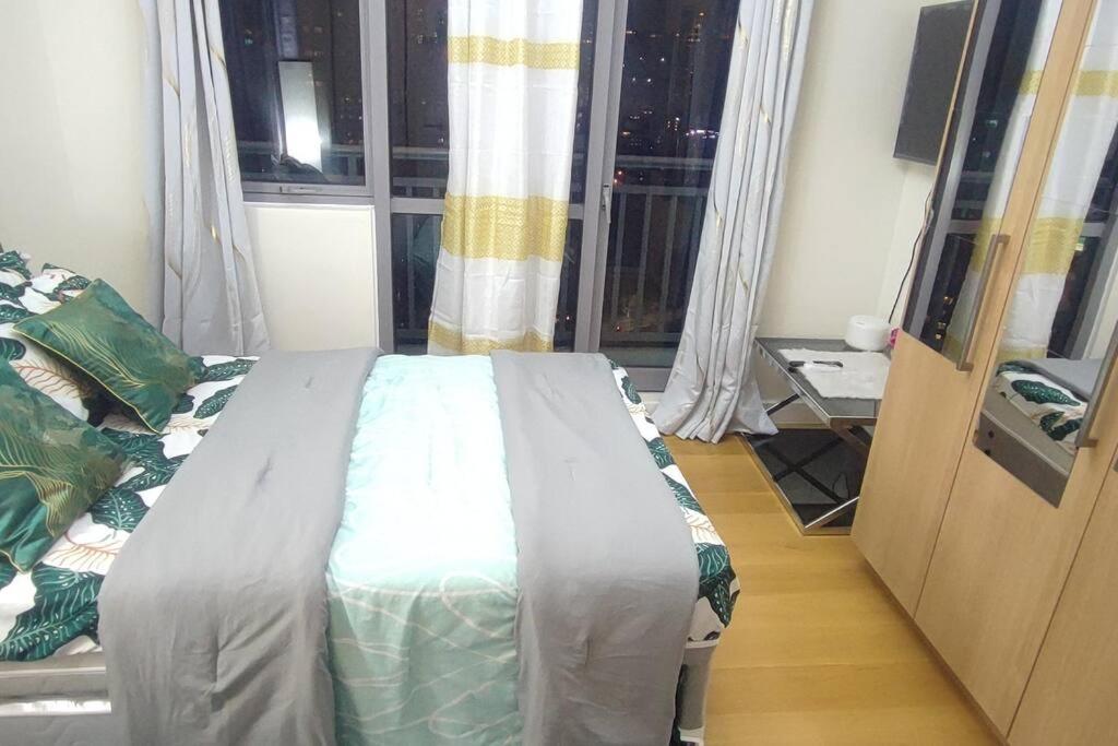 מנילה Aveline Suites Elite Rockwell View Acqua Private Residences Near Rockwell Makati מראה חיצוני תמונה