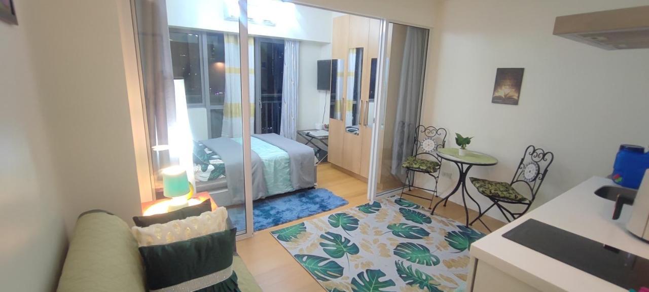מנילה Aveline Suites Elite Rockwell View Acqua Private Residences Near Rockwell Makati מראה חיצוני תמונה