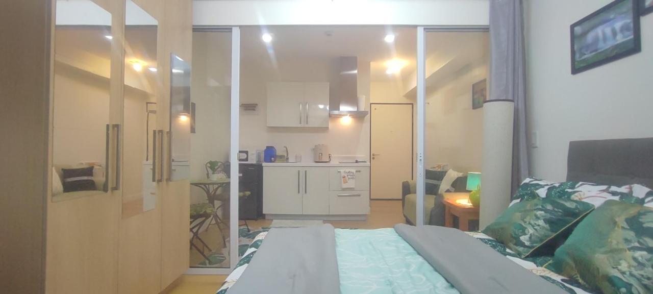 מנילה Aveline Suites Elite Rockwell View Acqua Private Residences Near Rockwell Makati מראה חיצוני תמונה