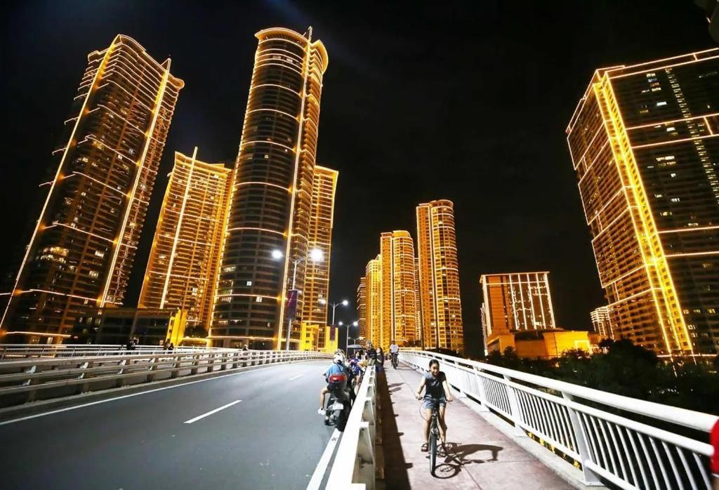 מנילה Aveline Suites Elite Rockwell View Acqua Private Residences Near Rockwell Makati מראה חיצוני תמונה
